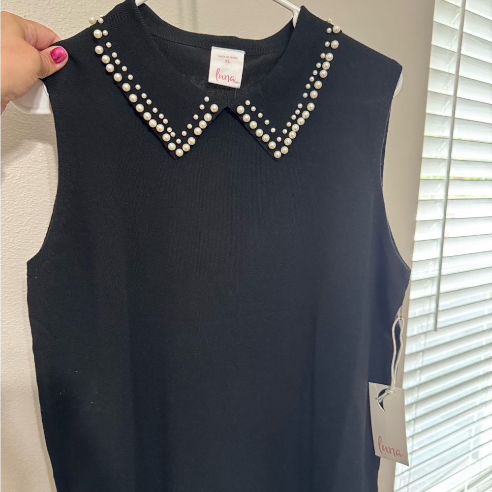 Black Sleeveless Top with Pearl Collar